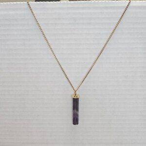 GOLD TONED AMETHYST COLOR PENDANT NECKLACE